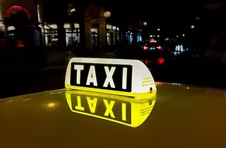 Bus, Taxi, Unternehmen, Auto, Straße, fahren, Kunden, Kundschaft, Reisen, Reise, Arbeit, Freizeit, Unternehmungen, Taxi- und Busbetrieb Esch KG, Taxi, Mietwagen ,Busbetrieb ,Krankentransport , Omnibus ,Mietomnibus, Esch, Vogelsang, Schleiden, Herhahn , Ordensburg Vogelsang , Eifelflitzer
